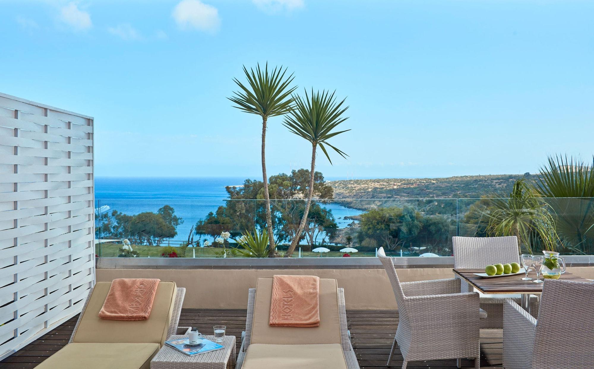 אתר נופש Grecian Park 5*