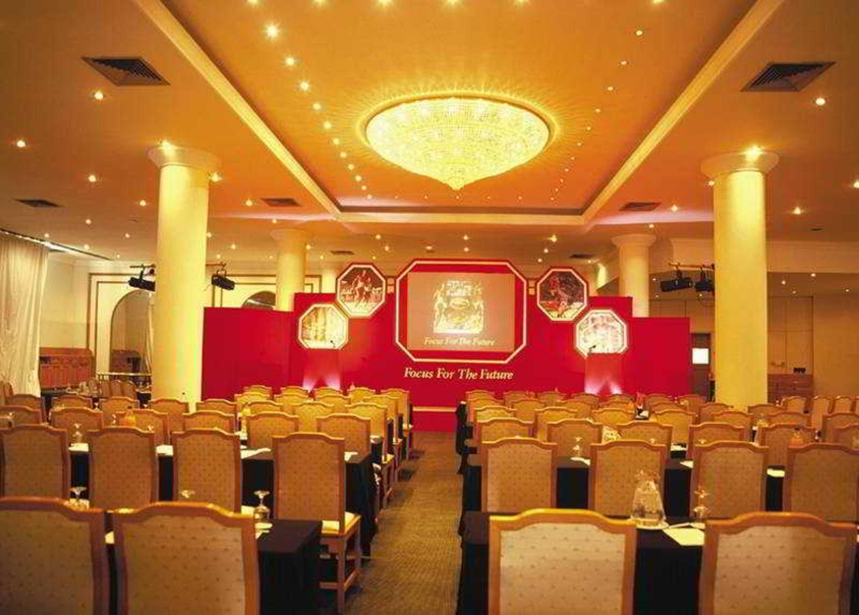 אתר נופש Grecian Park 5*